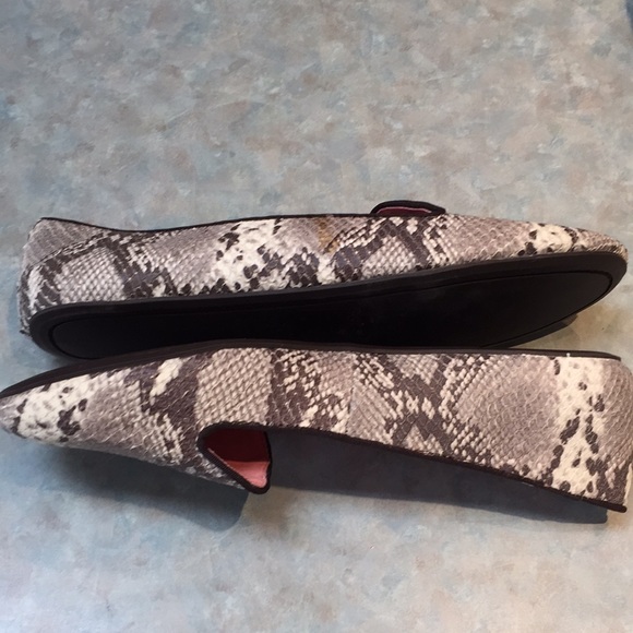 Gap leather flats (sz 8) - Picture 3 of 7